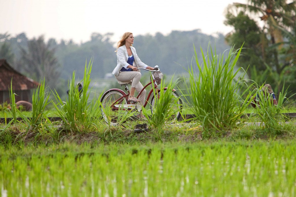 925419 - EAT PRAY LOVE