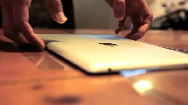 unboxing ipad 2