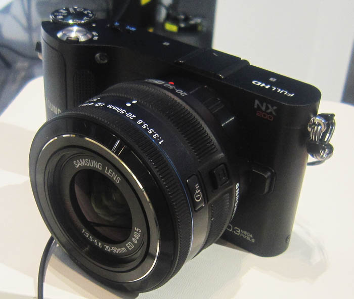 Samsung NX200-02