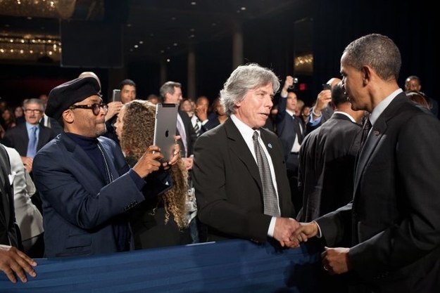 11-ipad-photo-spike-lee-obama