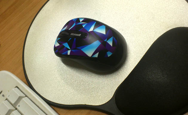 Microsoft Wireless Mobile Mouse 3500 Artist Series-02