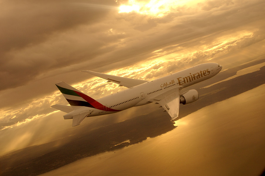 777-200LR