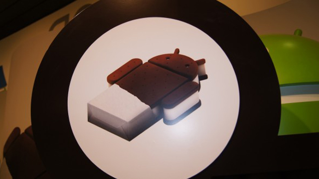 sony xperia ics delay