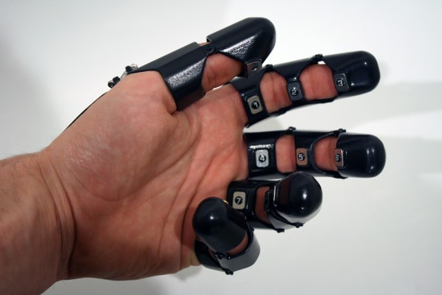 glove-one-02