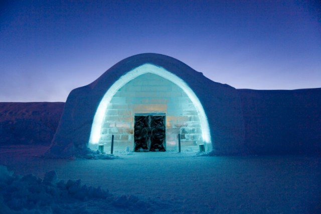 ICEHOTEL01
