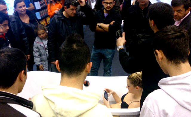 sony-xperia-z-event-mall-public2