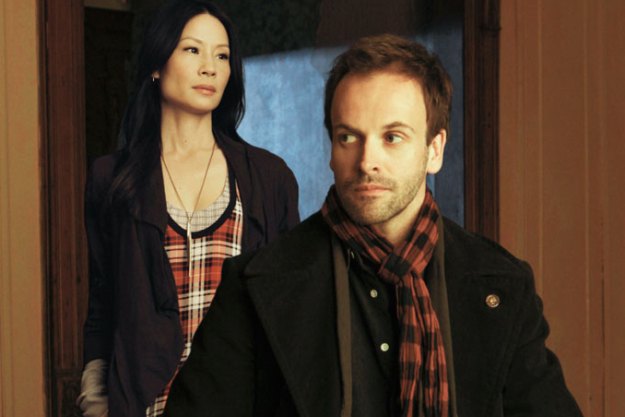 Lucy-Liu-and-Jonny-Lee-Miller-of-CBS-Elementary