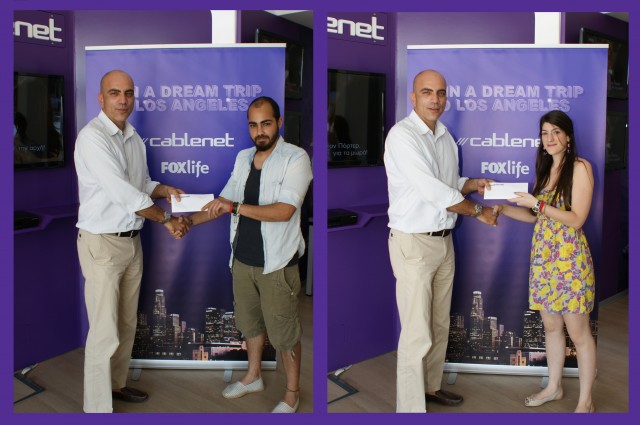 Παντελής Μισιελλής και Δάφνη Αντωνιάδη, παραλαμβάνουν το δώρο τους από το διευθυντή Μάρκετινγκ, Παναγιώτη Κίτση, στο καινούριο κατάστημα της Cablenet στον Παρισσινό