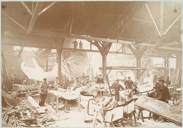 rare-photos-statue-of-liberty-under-construction-1883-1