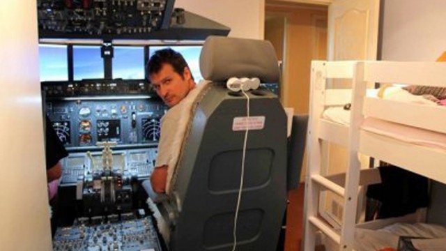 737-cockpit-kids-bedroom