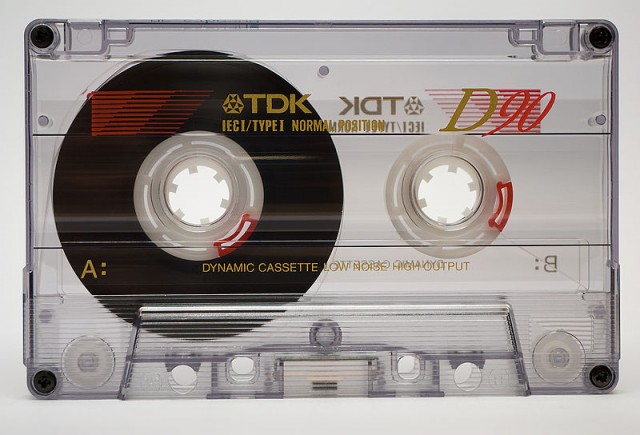 800px-Audio_Cassette_Front