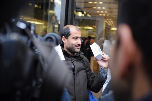 iPhone-launch-day