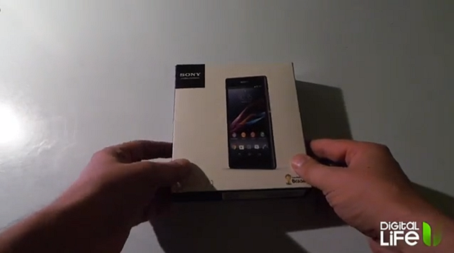 unboxing-sony-xperia-z1-berlin-iosifidis01