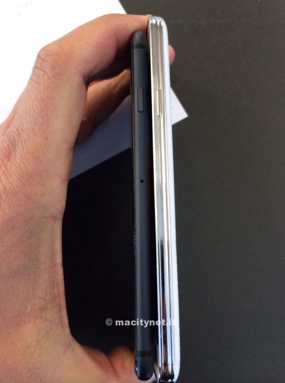 iPhone-6-dummy-vs-Galaxy-S5 (2)