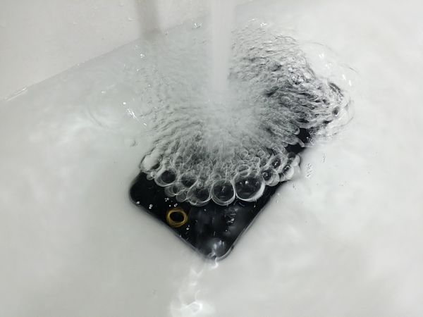 iphone-6-waterproof