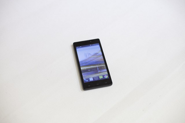 Archos 50 Neon Archos50Neon_1