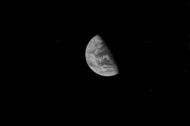 AS08-13-2379 - Apollo 8 Hasselblad image from film magazine 13E - Lunar Orbit, Trans-Earth Coast