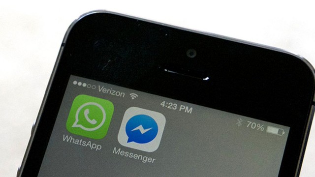 WhatsApp Facebook