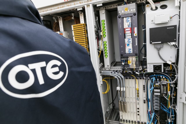 omilos-ote-texnikoi-vdsl-4