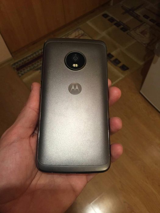 alleged-moto-g5-plus2