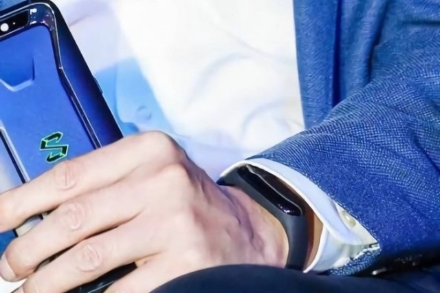 Xiaomi-Mi-Band-3-leaked