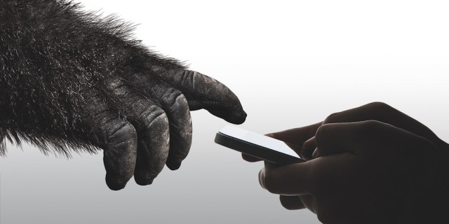 Mobile phone and electronic tablet
