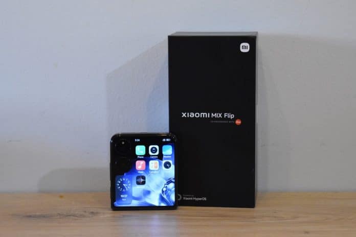 Xiaomi Mix Flip