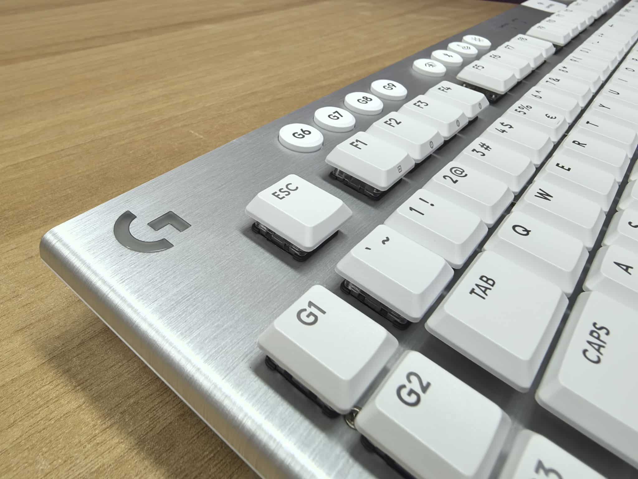 Logitech G915 X LIGHTSPEED