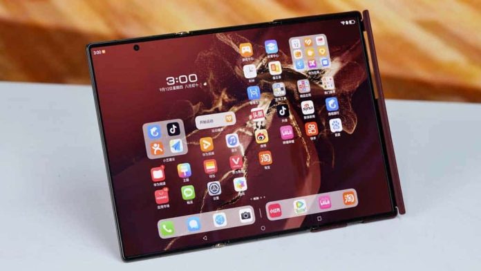Huawei Mate XTs