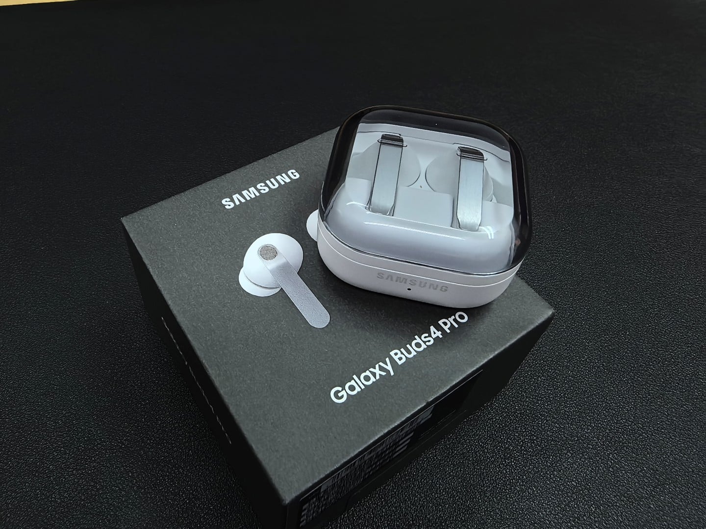Samsung Galaxy Buds4 Pro