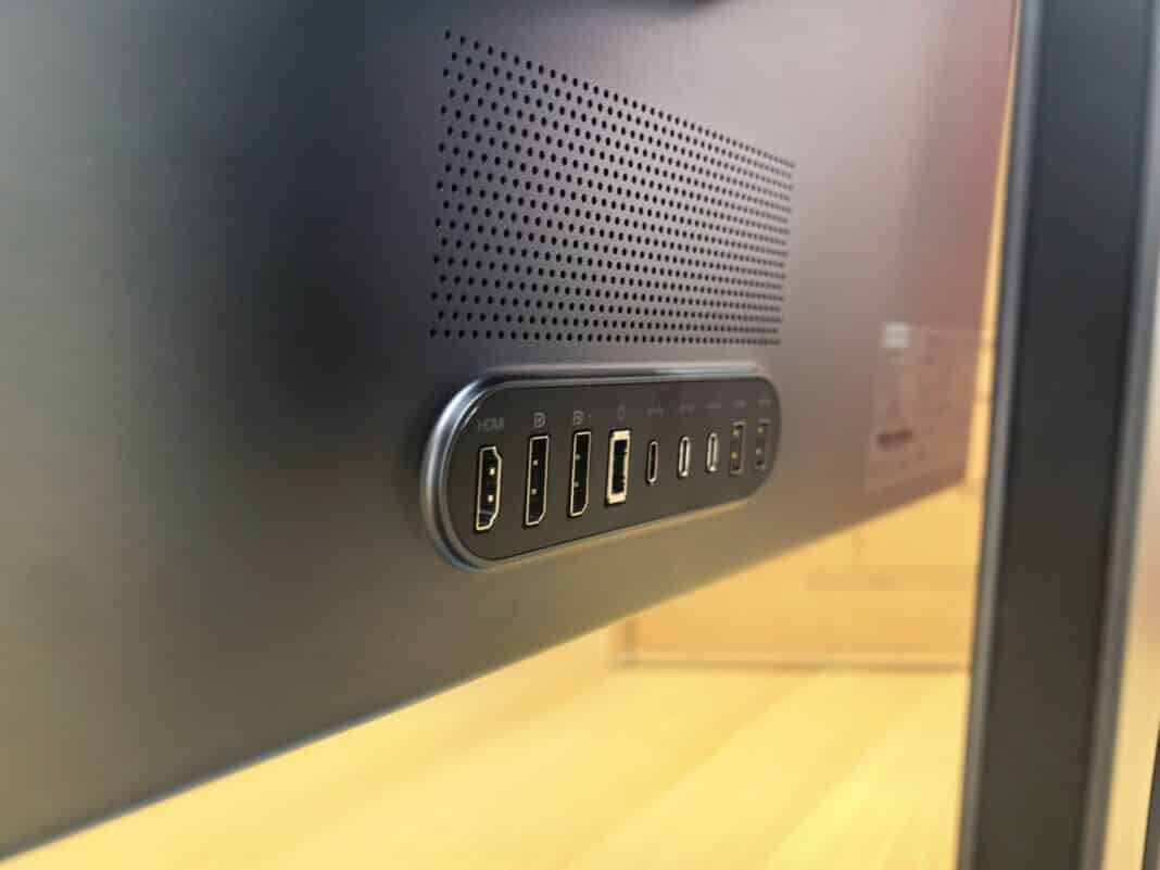 Lenovo Yoga Pro 27UD-10 Review