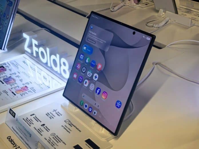 Galaxy Z Fold8 Ultra