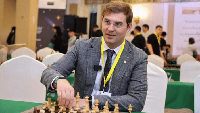 FIDE Timur Turlov